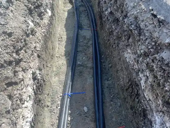 Kabel im Felsgraben, vor der Sandbettung, Ipsheim, Juli 2026